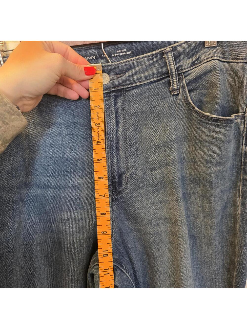 Old Navy Women's High-Rise Wow Straight Jeans Size 14 - Picture 6 of 8